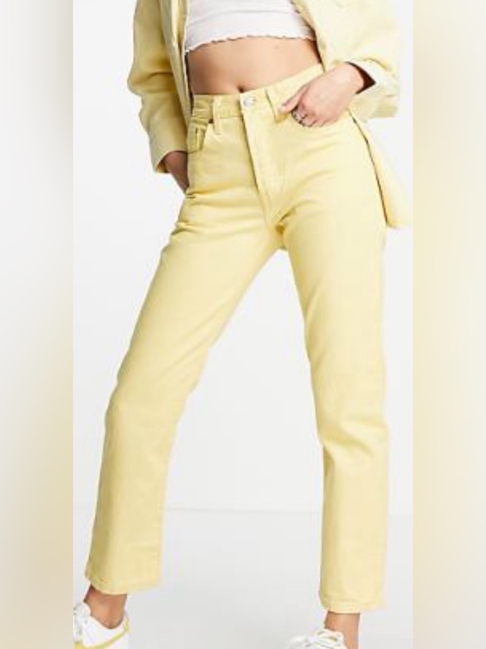 Levi’s Button Fly - Women’s Classic Yellow, Straight Leg Jeans. Size 27